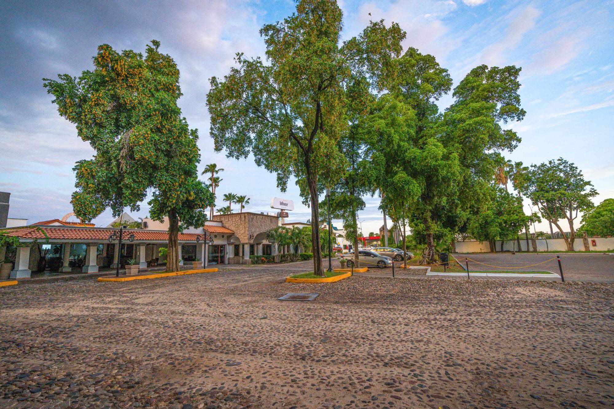 Inhouse Select Hacienda Tres Rios Hotel Culiacán Eksteriør billede