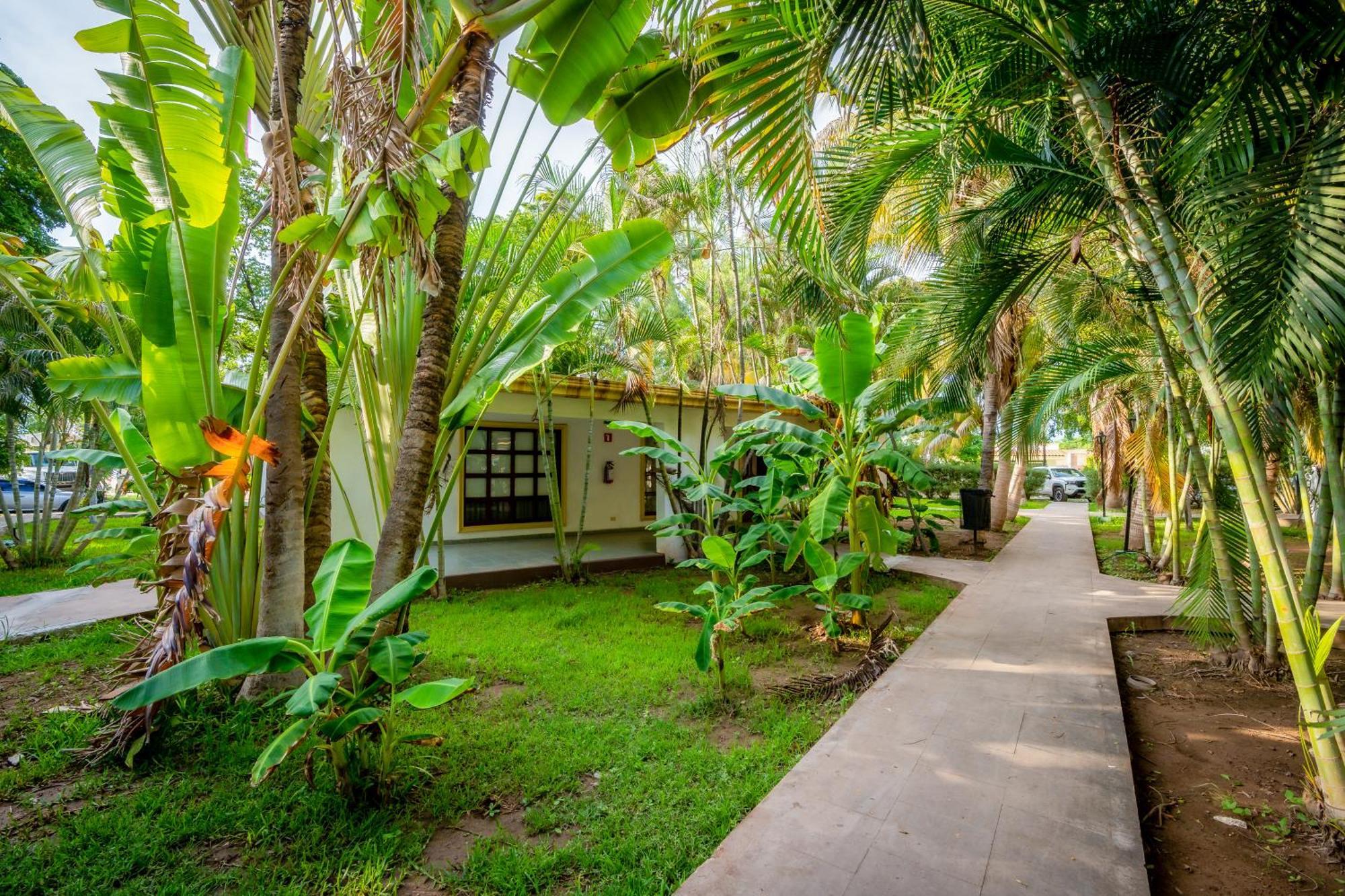 Inhouse Select Hacienda Tres Rios Hotel Culiacán Eksteriør billede